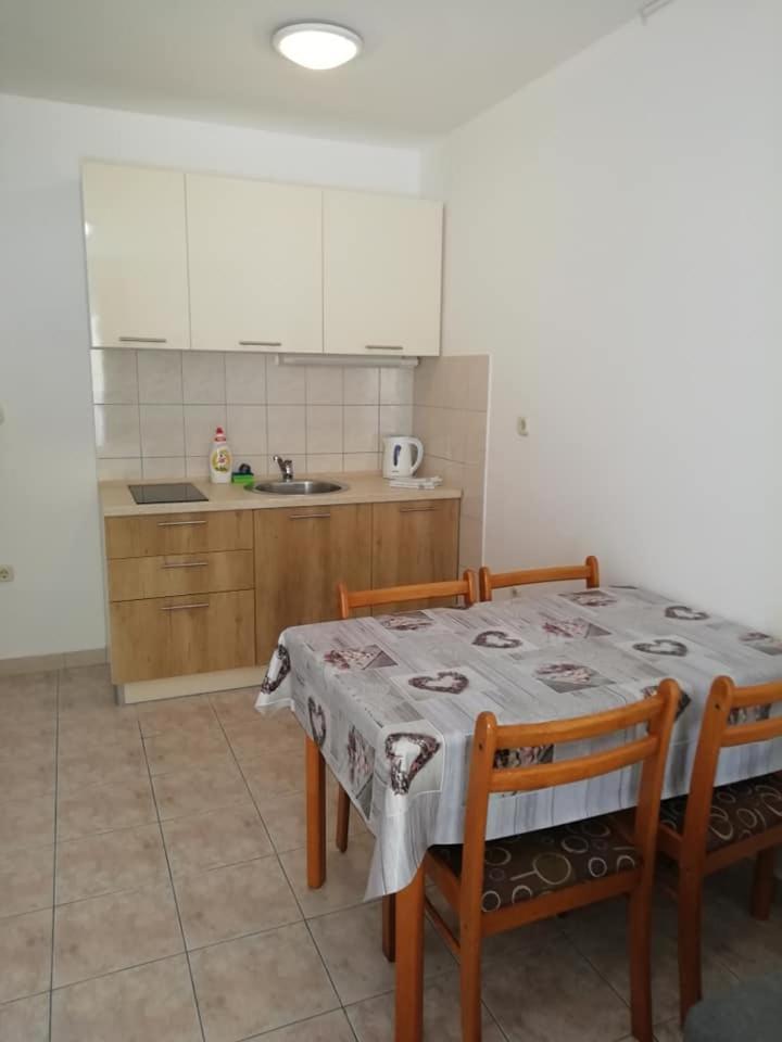 Apartmani ROKO, Sevid Marina Bagian luar foto